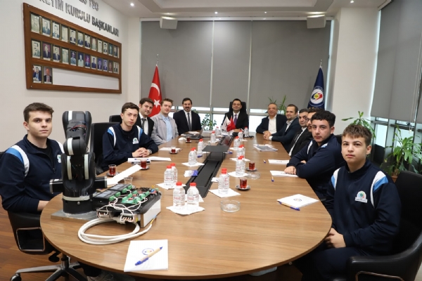 Topkapı Sur Okulları Yönetici, Öğretmen ve Öğrencilerinden Çorlu TSO Yönetim Kurulu Başkanı İzzet VOLKAN´a Ziyaret