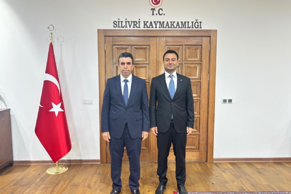 Çorlu Ticaret ve Sanayi Odası Yönetim Kurulu Başkanı Sayın İzzet VOLKAN´dan Silivri Kaymakamı Sayın Murat EREN´e Hayırlı Olsun Ziyareti