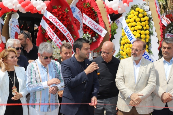 Odamız Yönetim Kurulu Başkanı İzzet VOLKAN Özcanlar Köfte´nin Yeni Şube Açılış Törenine Katıldı