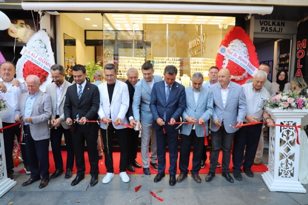 Çorlu Ticaret ve Sanayi Odası Yönetim Kurulu Başkanı İzzet VOLKAN Rodosto Kuyumculuk´un Açılış Törenine Katıldı
