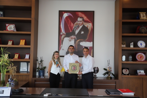 Çorlu Denetimli Serbestlik Müdürlüğü´nden Odamız Yönetim Kurulu Başkanı İzzet VOLKAN´a Ziyaret