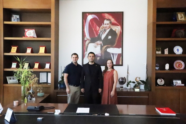 Gİ Grup Bölge Müdürü Ebru ÇAKIR ve Bölge Satış Müdürü Turgay GÜLER´den Odamız Yönetim Kurulu Başkanı İzzet VOLKAN´a Ziyaret