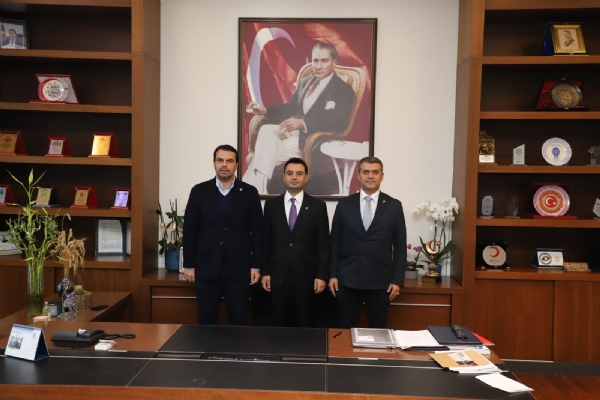 AK Parti Tekirdağ Milletvekili Gökhan Diktaş ve Beraberindeki Heyetten Çorlu TSOya Tebrik Ziyareti