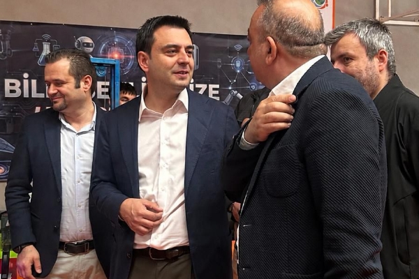 Çorlu Ticaret ve Sanayi Odası Yönetim Kurulu Başkanı İzzet VOLKAN, Topkapı Sur Okullarının Düzenlemiş Olduğu Bilim Şenliğine Katılım Sağladı.