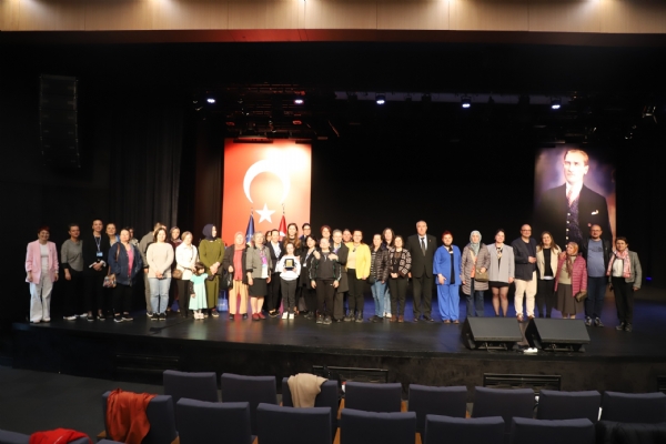 Çorlu TSO, Tekirdağ Otizim ve Özel Bireyleri Destekleme Derneği ve İstanbul Kent Üniversitesi İş Birliğe Düzenlenen “Otizm ve Özel Gereksinimli Birey Ailelerinde Tükenmişlik Sendromu ve Psikososyal Destek Semineri” Gerçekleşti