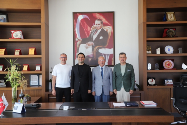 Tekirdağ Büyükşehir Belediyesi Geçmiş Dönem Başkanı Kadir ALBAYRAK´tan Odamıza Ziyaret