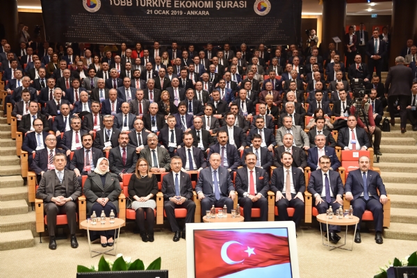 Ynetim Kurulu Bakanmz zzet Volkan ve Meclis Bakanmz Erdim Noyan Trkiye Ekonomi uras´na tirak Etti