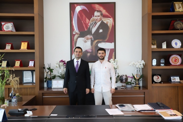 Güven Gayrimenkul Firma Temsilcisi Nurullah DOĞRU´dan Yönetim Kurulu Başkanı İzzet VOLKAN´a Ziyaret