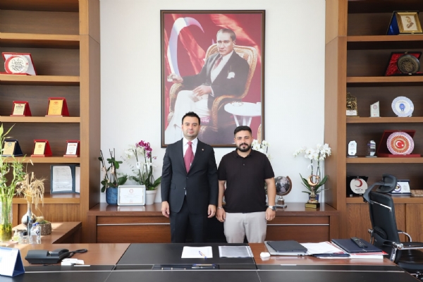 Arı Fırın Firma Yetkilisi Yusuf ÇABEK´ten Yönetim Kurulu Başkanı İzzet VOLKAN´a Tebrik Ziyareti