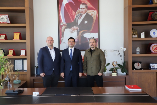Çorlu TSO Meclis Üyesi Deniz SARI ve 4 S Filika Sigorta Yetkilisi Tuncay ELBÜKEN Yönetim Kurulu Başkanı İzzet VOLKAN´a Ziyarette Bulundu