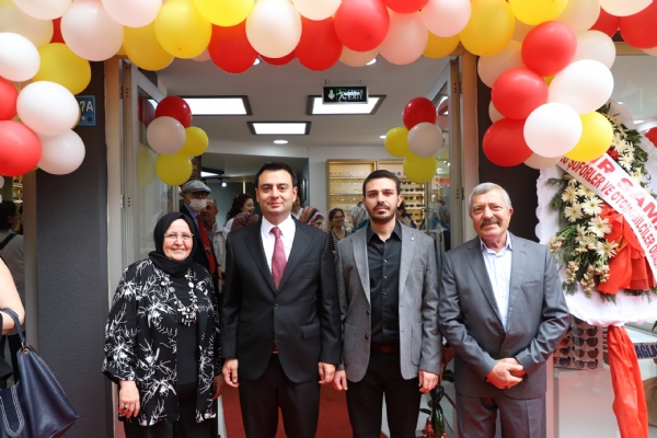 Çorlu TSO Yönetim Kurulu Başkanı İzzet VOLKAN, Barış Optik´in Açılışına Katıldı