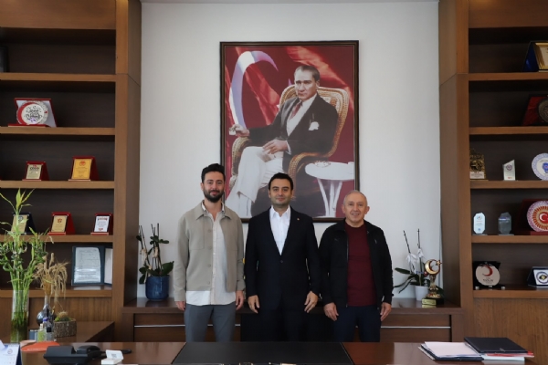 Özcanlar Yapı Malzemeleri Firmasından Yönetim Kurulu Başkanı İzzet VOLKAN´a Ziyaret