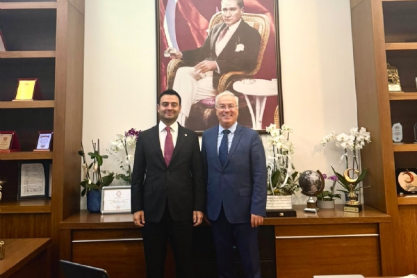 Tekirdağ Namık Kemal Üniversitesi (NKÜ) Tıp Fakültesi Dekanı Prof. Dr. Erdoğan GÜLTEKİN´den Başkan İzzet VOLKAN´a Tebrik Ziyareti