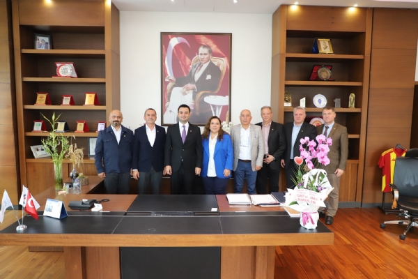 Çorlu Ticaret ve Sanayi Odası Eksperlerinden Yönetim Kurulu Başkanı İzzet VOLKAN´a Tebrik Ziyareti
