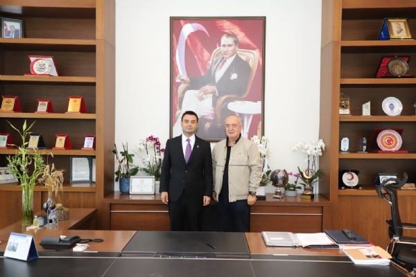 Çorlu Ticaret ve Sanayi Odası Geçmiş Dönem Disiplin Kurulu Üyesi Birol ŞEREF´ten Yönetim Kurulu Başkanı İzzet VOLKAN´a Tebrik Ziyareti
