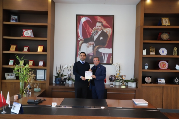 Çorlu Madeni Eşya Elektrikli Aletler Sanatkarlar Odası Yönetim Kurulu Başkanı Rüstem DUMAN´dan Çorlu Ticaret ve Sanayi Odası Yönetim Kurulu Başkanı İzzet VOLKAN´a Ziyaret