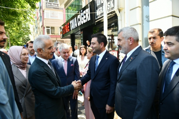 Çorlu TSO Yönetim Kurulu Başkanı Sayın İzzet VOLKAN ve Meclis Başkanı Sayın Erdim NOYAN, T.C. Ulaştırma ve Altyapı Bakanı Sayın Abdulkadir URALOĞLU Başkanlığında Düzenlenen Toplantıya Katıldı