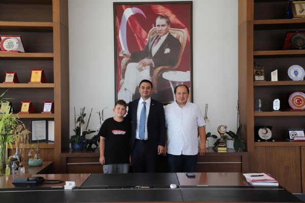 Gönen Traktör Yetkilisi Mustafa GÖNEN´den Çorlu Ticaret ve Sanayi Odası Yönetim Kurulu Başkanı İzzet VOLKAN´a Ziyaret