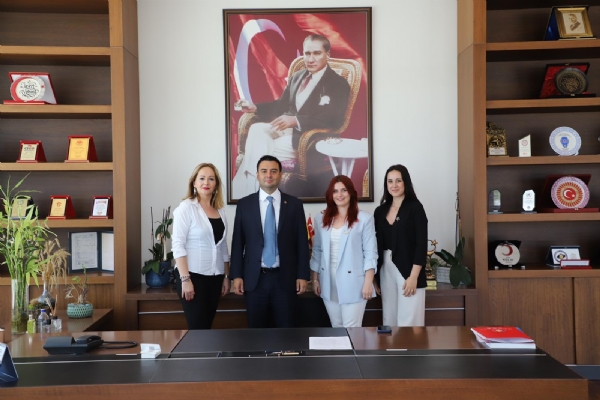 Çorlu Koleji Temsilcilerinden Odamız Yönetim Kurulu Başkanı İzzet VOLKANa Ziyaret