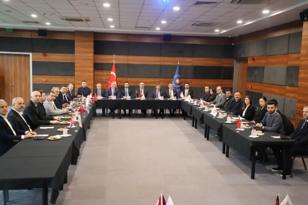 Çorlu TSO Ev Sahipliğinde Tekirdağ Valisi Sayın Recep SOYTÜRKün Başkanlığında Üretim Yapan Firma Temsilcilerine Yönelik Teşviklerle İlgili Toplantı Gerçekleşti